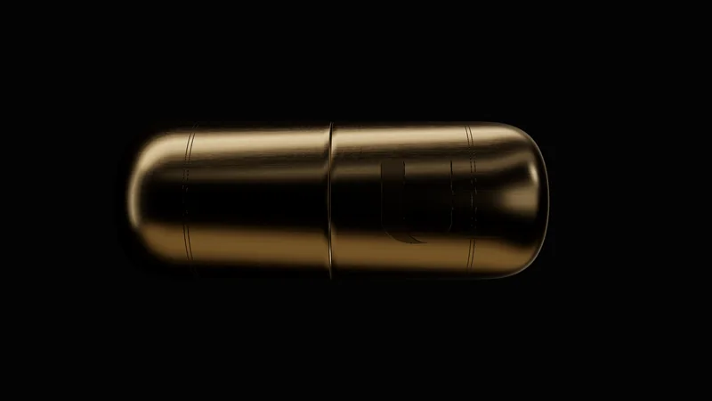 La capsule UBIQUITUS en titane champagne